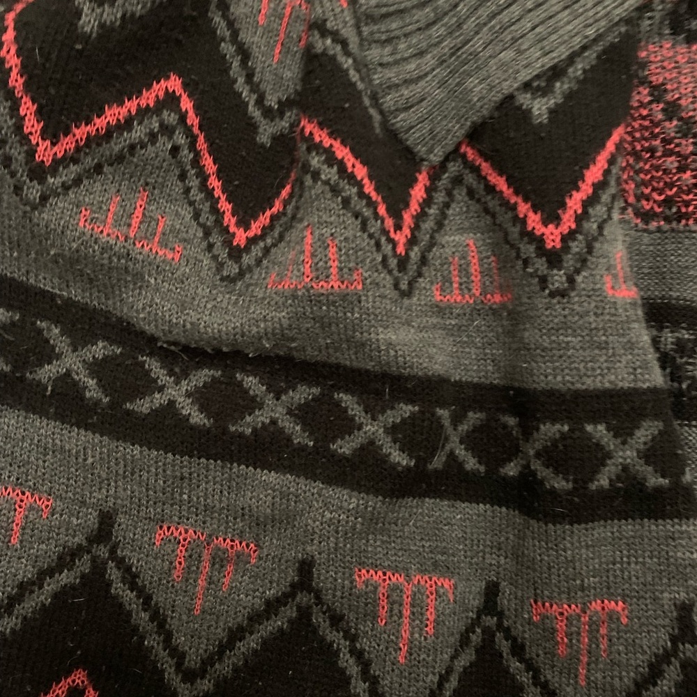 Patterned Sweater - Picture 4 of 5